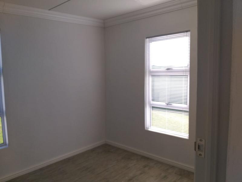 To Let 2 Bedroom Property for Rent in Goodwood Central Western Cape